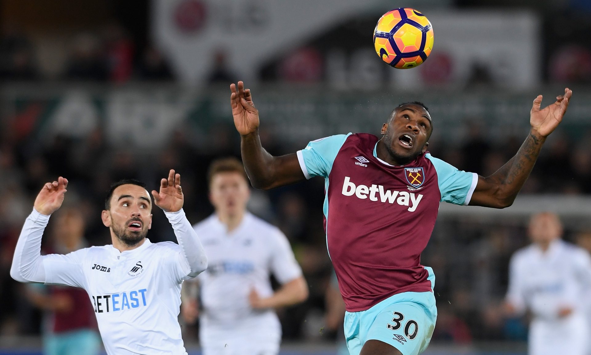 万的秘密武 万的秘密武